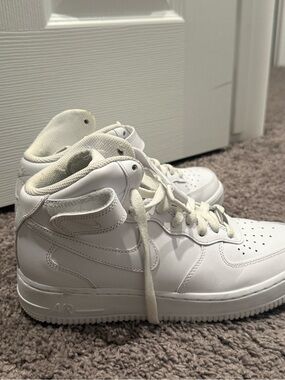 Nike Air Force 1 Mid '07 Women’s